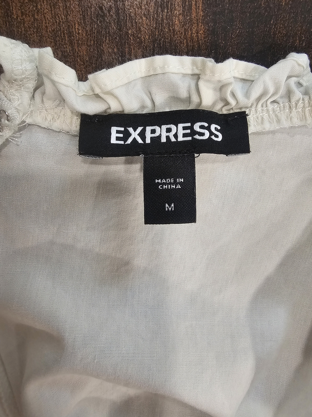 Express Cream Lace Peplum Puff-Sleeve Blouse - Picture 4 of 4